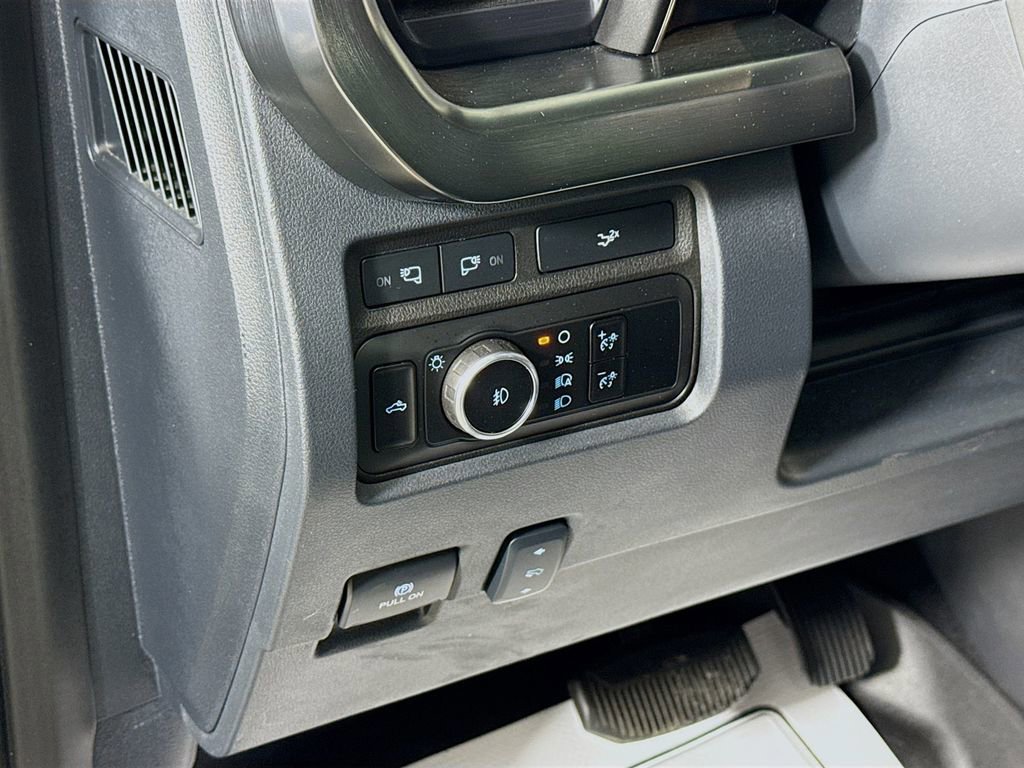 Certified 2023 Ford F250 Lariat w/ Sport Appearance Package image 15