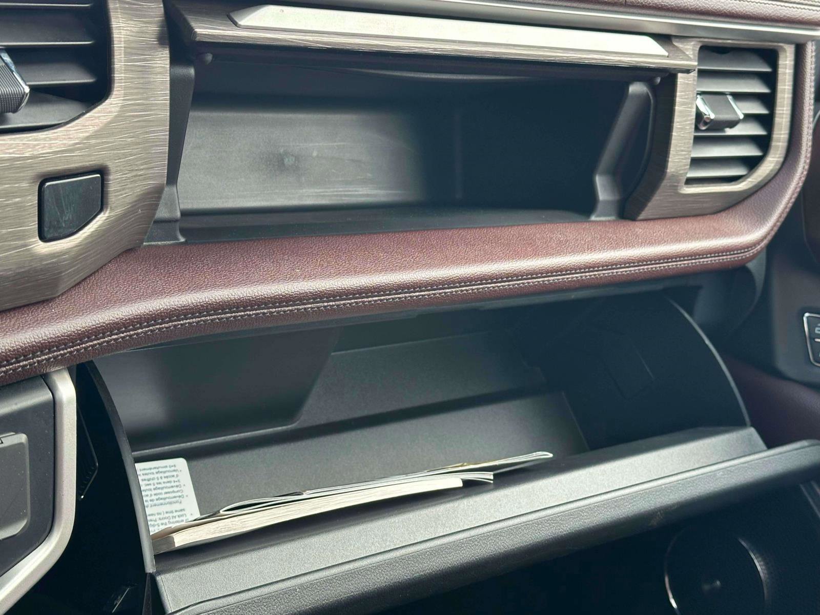 Certified 2024 Ford Expedition Limited image 32