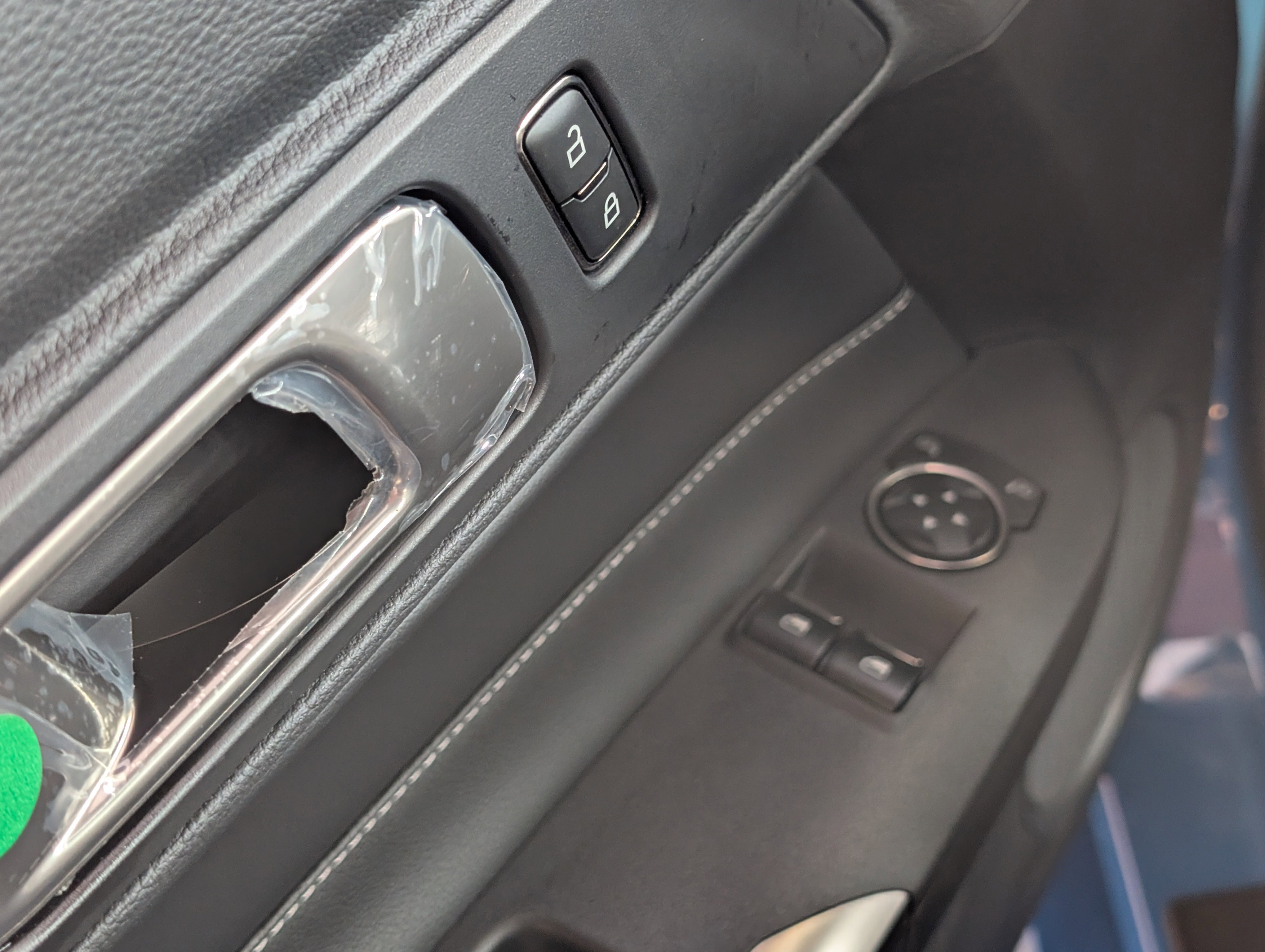 Certified 2022 Ford Mustang Shelby GT500 w/ Carbon Fiber Track Pack image 8