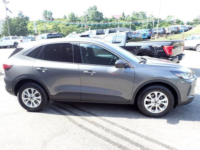 Certified 2023 Ford Escape Active AWD/4WD image 9