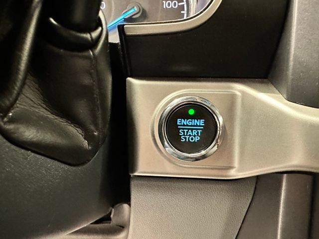 Certified 2022 Ford F150 XLT w/ Equipment Group 302A High image 32