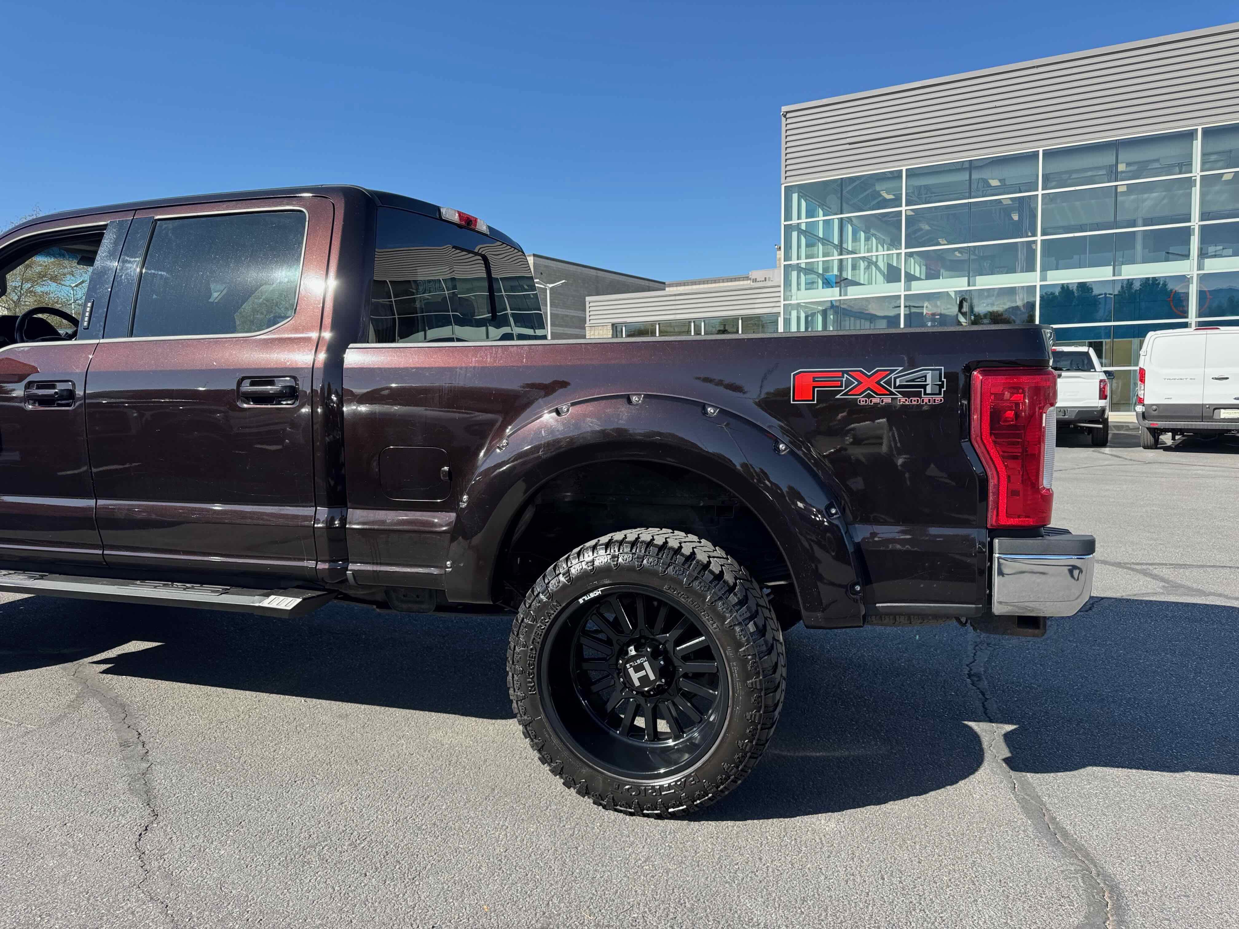 Certified 2019 Ford F350 Lariat image 4