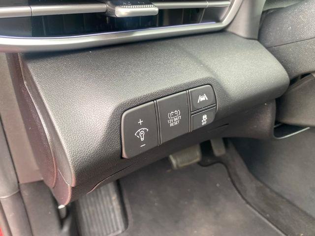 Used 2022 Hyundai Elantra Limited FWD image 17
