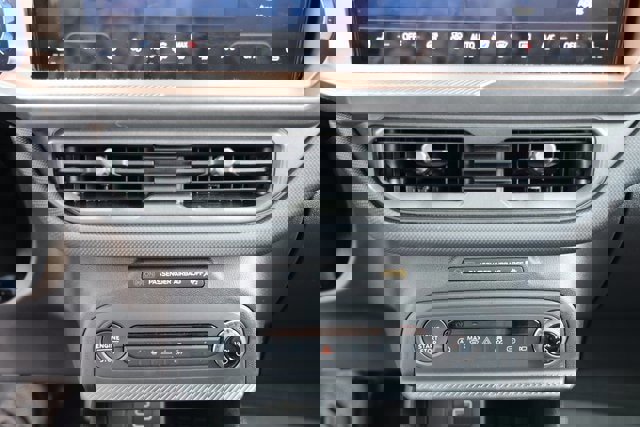 Certified 2025 Ford Bronco Sport Outer Banks image 21