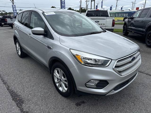 Certified 2019 Ford Escape SE FWD image 3