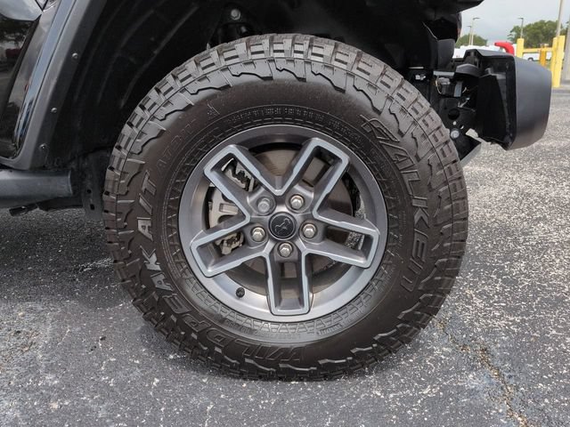 Used 2025 Jeep Gladiator Mojave AWD/4WD image 11
