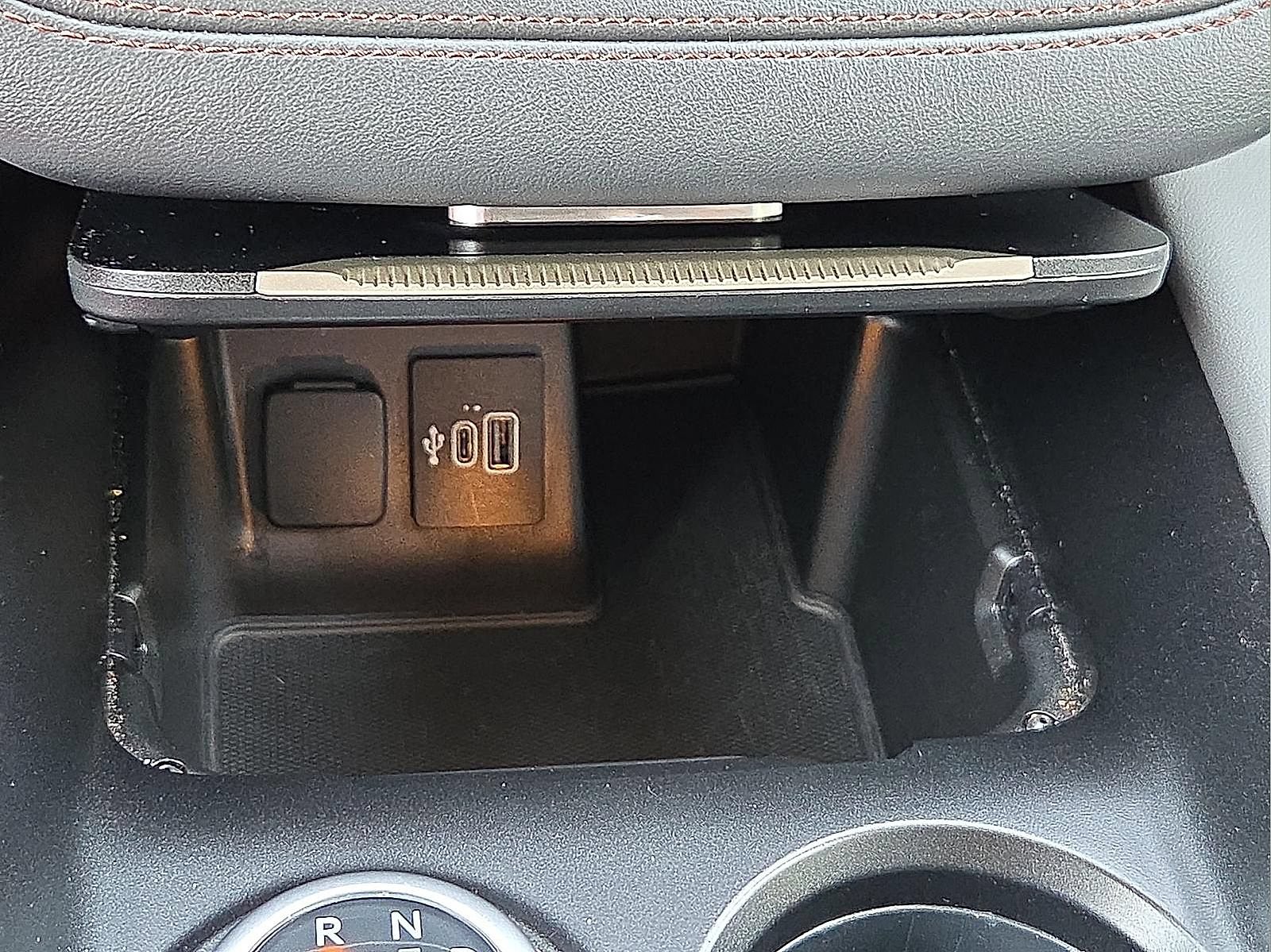 Certified 2025 Ford Explorer Active AWD/4WD image 18