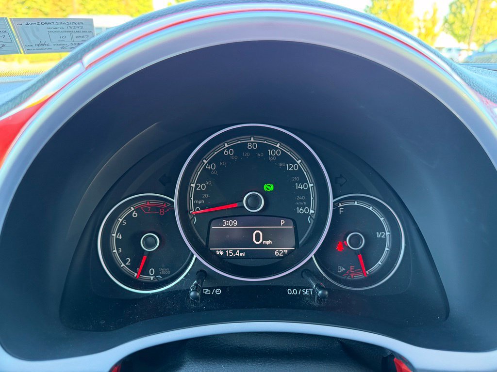 Used 2019 Volkswagen Beetle 2.0T S FWD image 25
