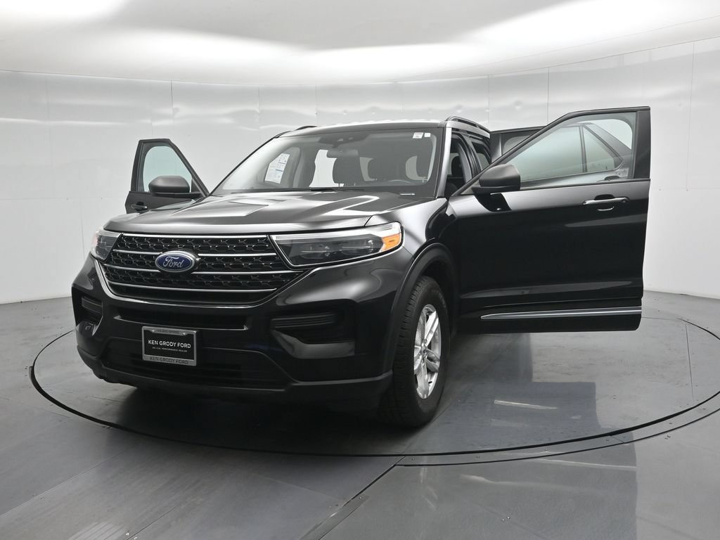 Certified 2022 Ford Explorer XLT RWD image 28