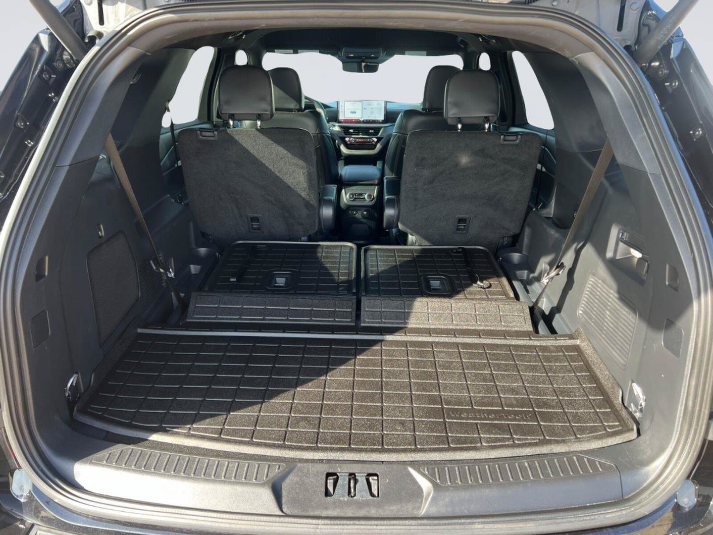 Certified 2026 Ford Explorer ST-Line w/ ST-Line Street Pack RWD image 26
