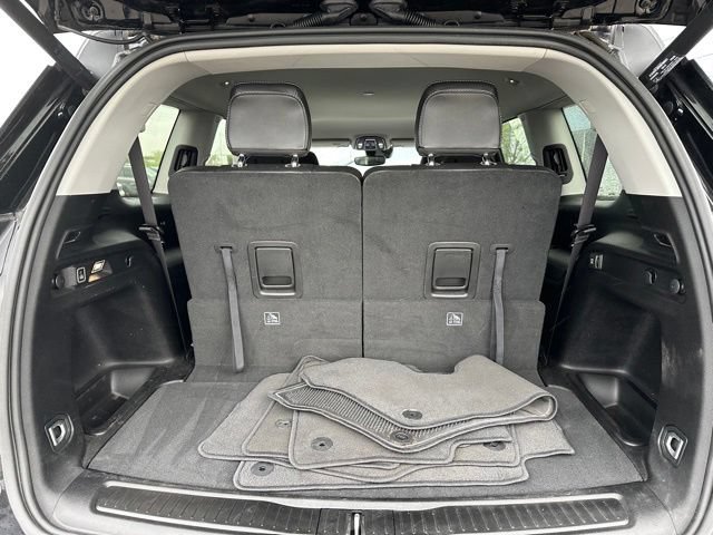 Used 2023 Jeep Grand Cherokee L Limited w/ Black Appearance Package AWD/4WD image 9