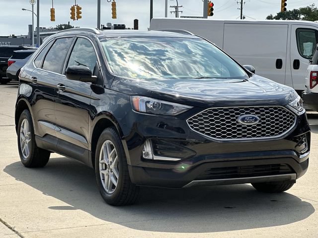 Certified 2024 Ford Edge SEL w/ Convenience Package AWD/4WD image 7