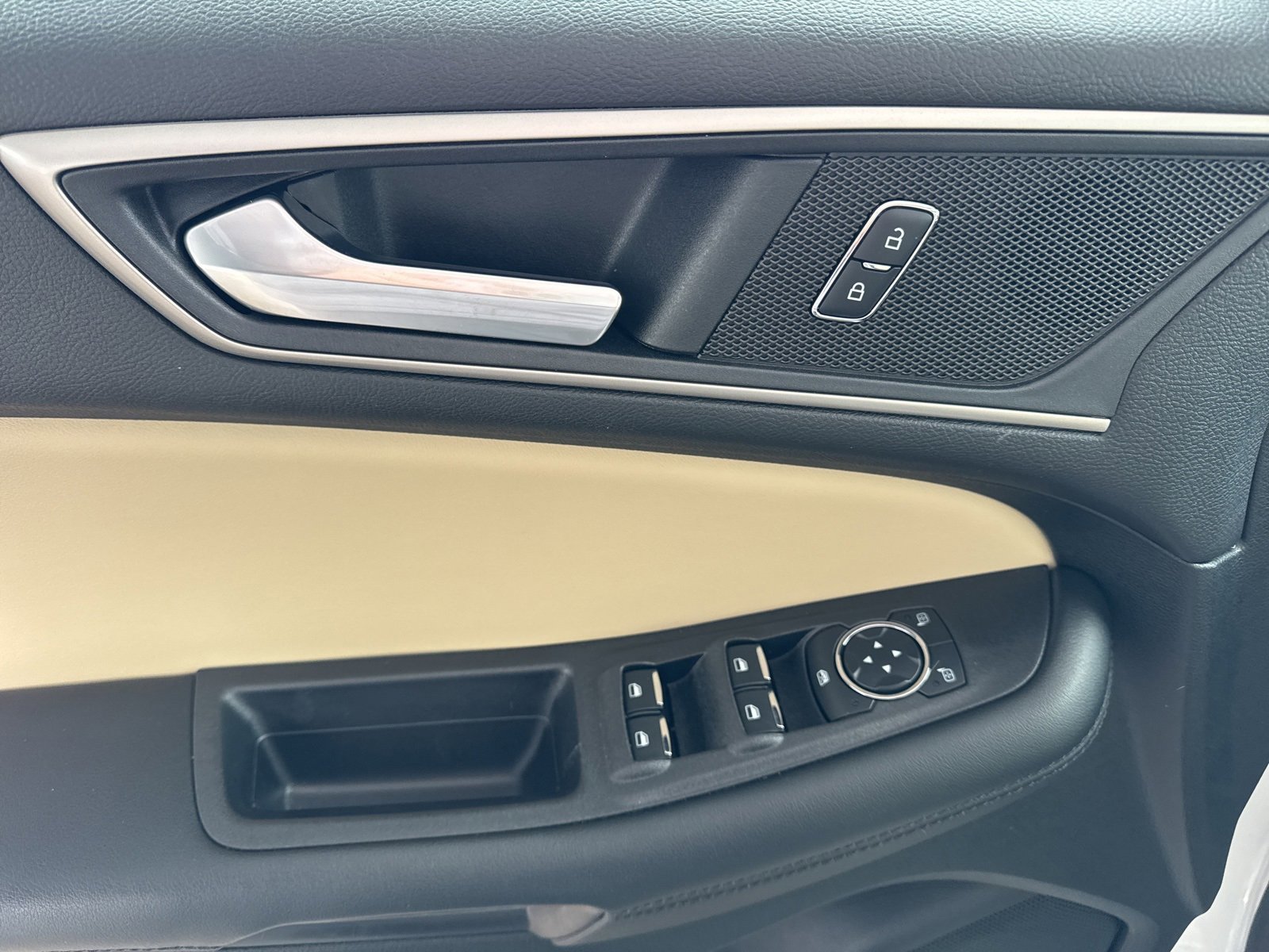 Certified 2022 Ford Edge SEL w/ Convenience Package image 27