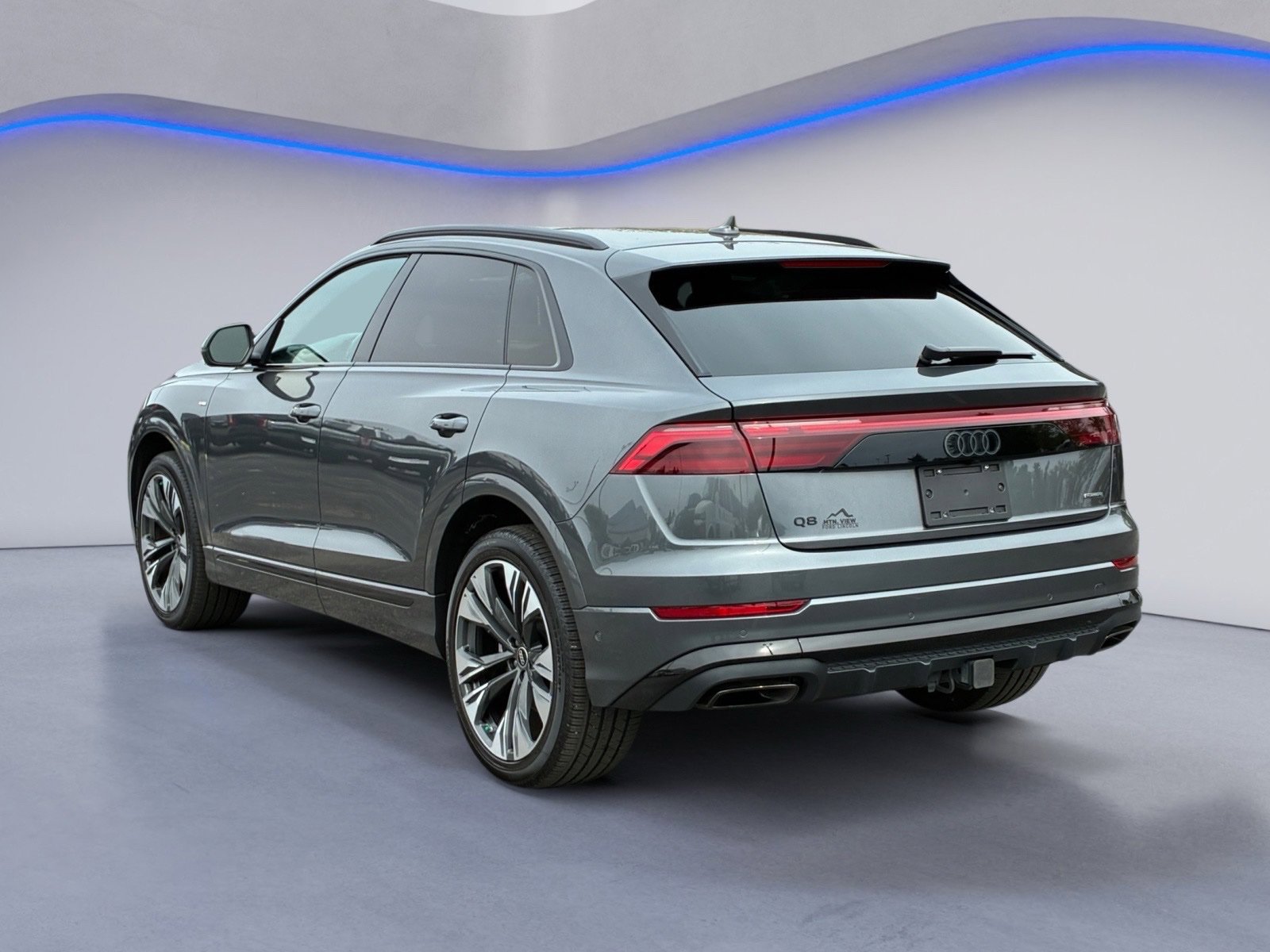 Used 2025 Audi Q8 Premium Plus AWD/4WD image 3