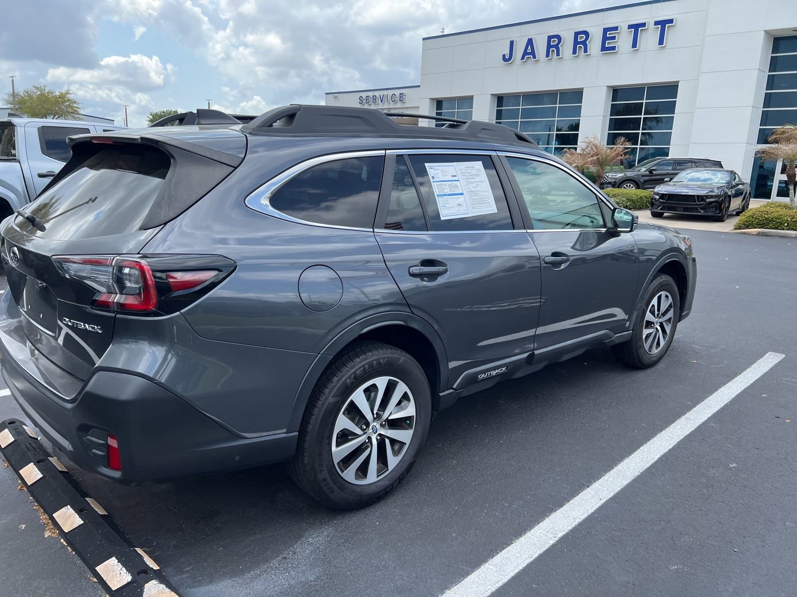 Used 2021 Subaru Outback Premium image 39