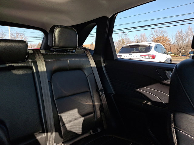 Certified 2022 Ford Escape Titanium w/ Class II Trailer Tow Package image 19