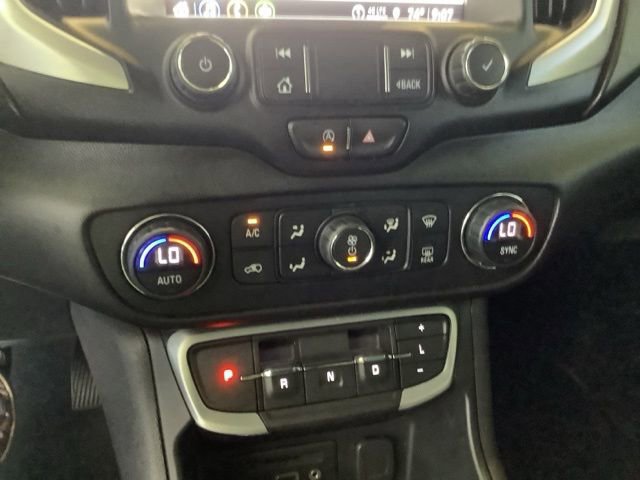 Used 2022 GMC Terrain SLT w/ Tech Package image 25