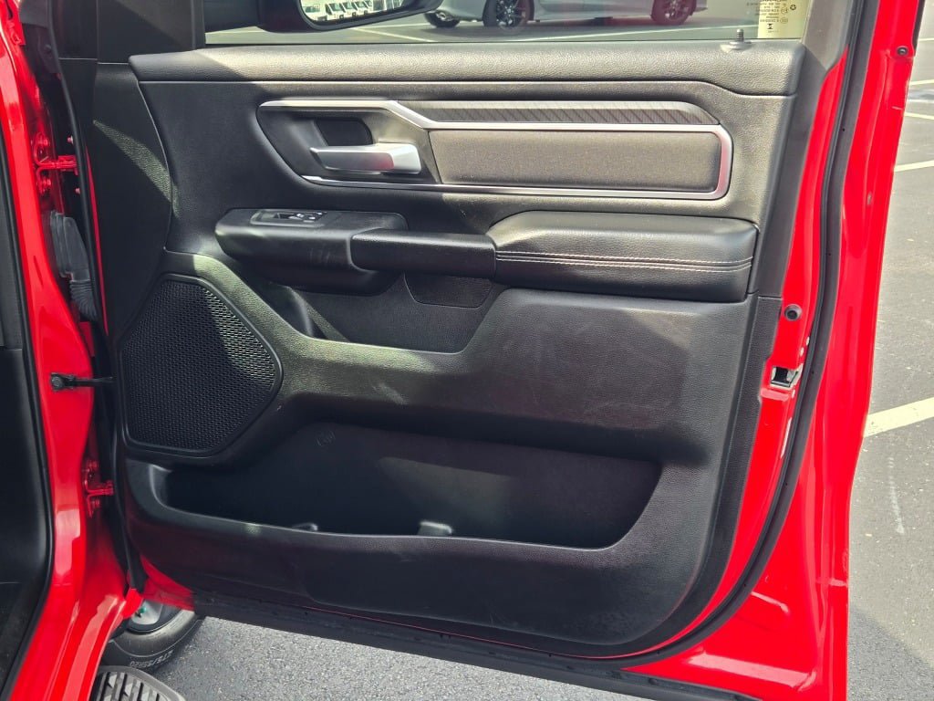 Used 2025 RAM 1500 Big Horn AWD/4WD image 5