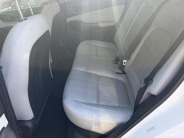 Used 2023 Hyundai Kona SEL AWD/4WD image 15