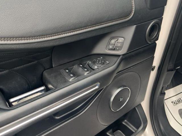 Certified 2019 Ford Expedition Max Platinum image 9