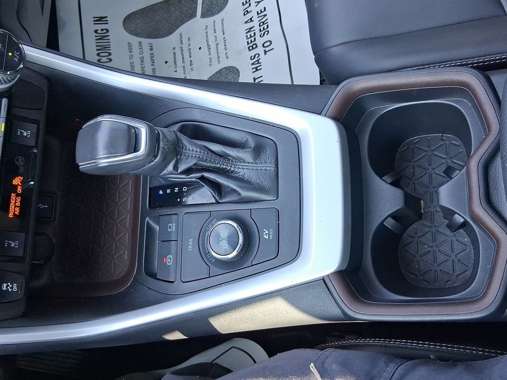 Used 2021 Toyota RAV4 Limited AWD/4WD image 22