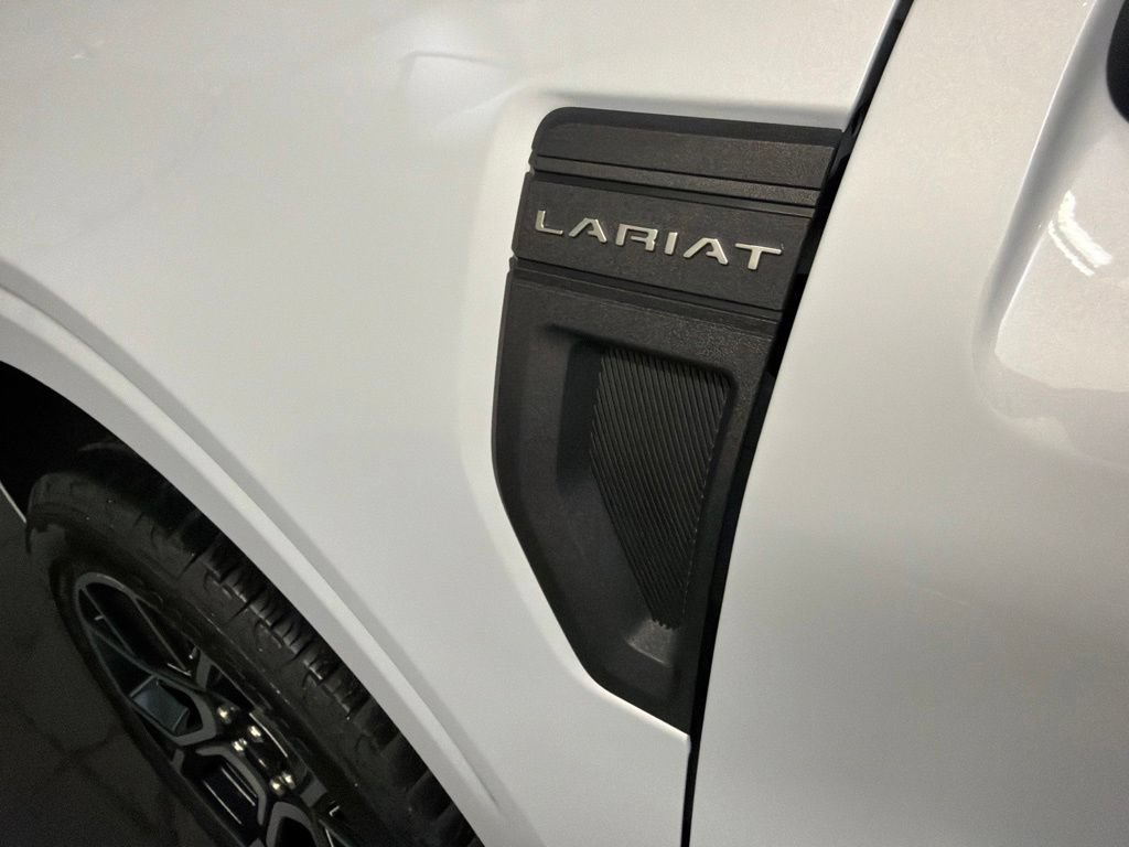 Certified 2025 Ford Maverick Lariat w/ 4K Tow Package AWD/4WD image 39