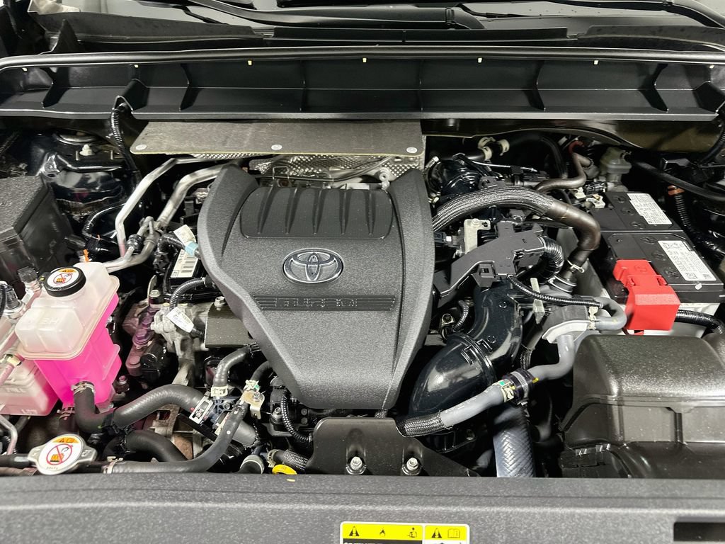 Used 2023 Toyota Highlander XLE AWD/4WD image 22