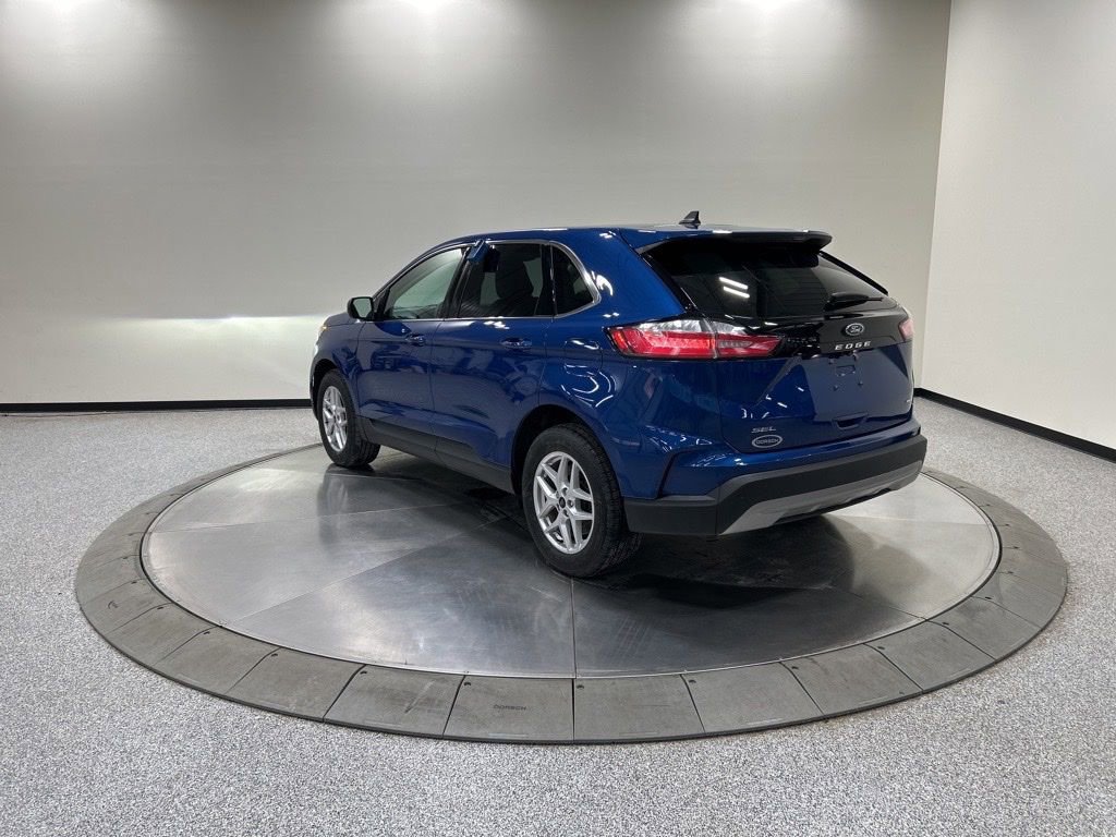 Certified 2024 Ford Edge SEL w/ Convenience Package AWD/4WD image 8