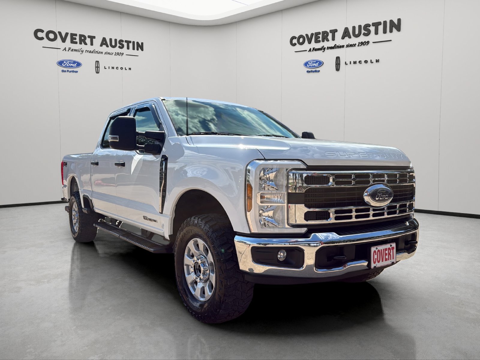 Certified 2024 Ford F250 XLT w/ FX4 Off-Road Package AWD/4WD image 7