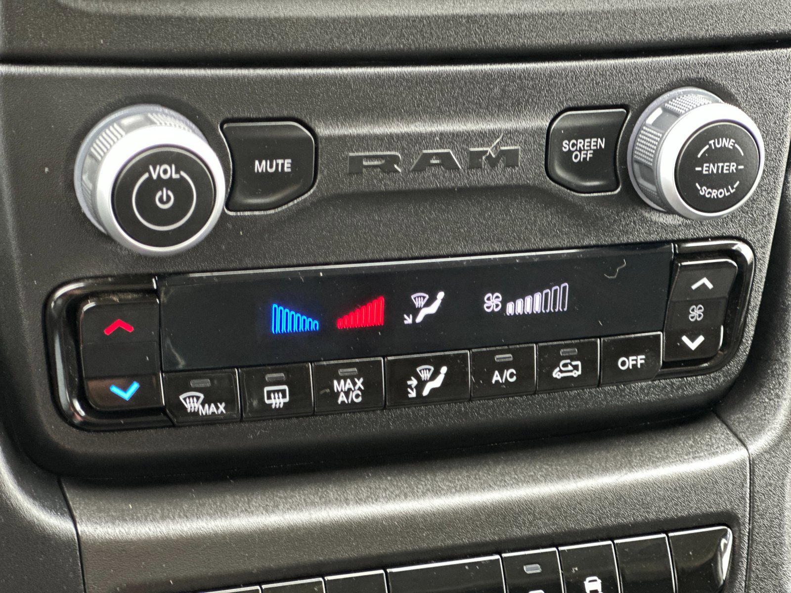 Used 2023 RAM ProMaster 2500 w/ Interior LED Lighting Group image 19