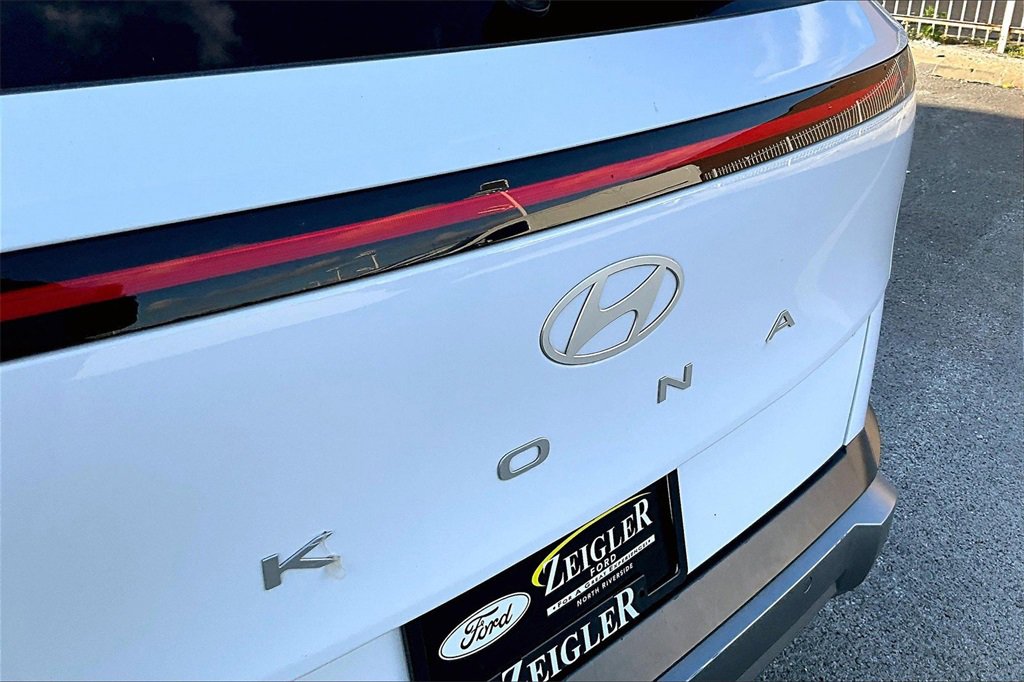 Used 2024 Hyundai Kona Limited image 31