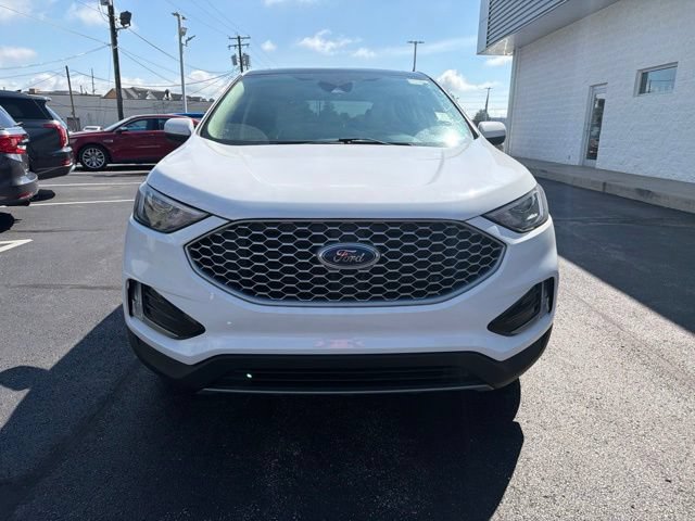 Certified 2024 Ford Edge SEL w/ Convenience Package AWD/4WD image 2