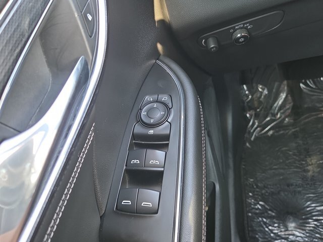 Used 2023 Buick Envision Preferred FWD image 17