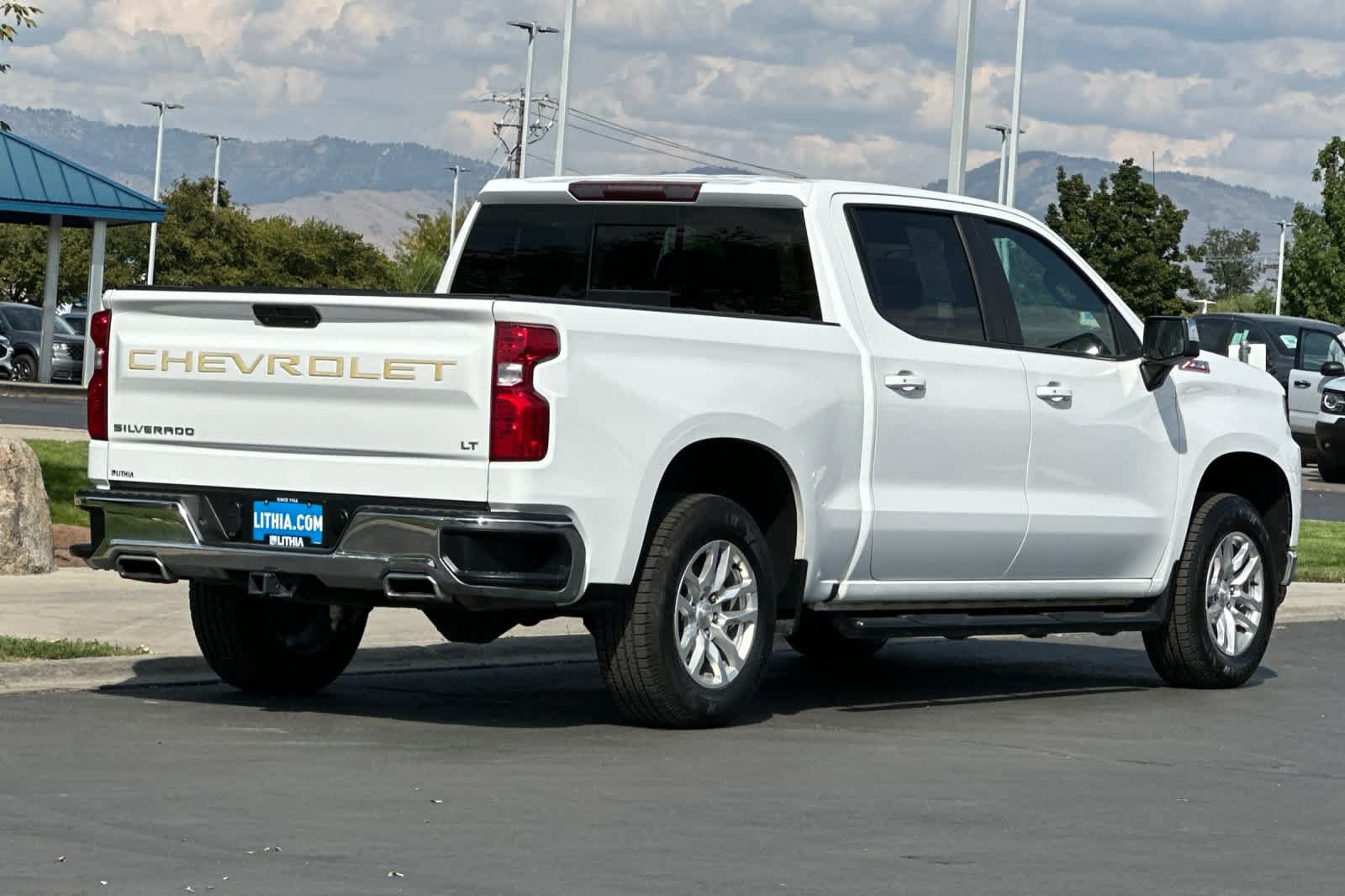 Used 2019 Chevrolet Silverado 1500 LT w/ All-Star Edition AWD/4WD image 2