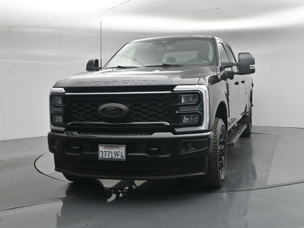Certified 2025 Ford F350 Lariat w/ Black Appearance Package AWD/4WD image 60
