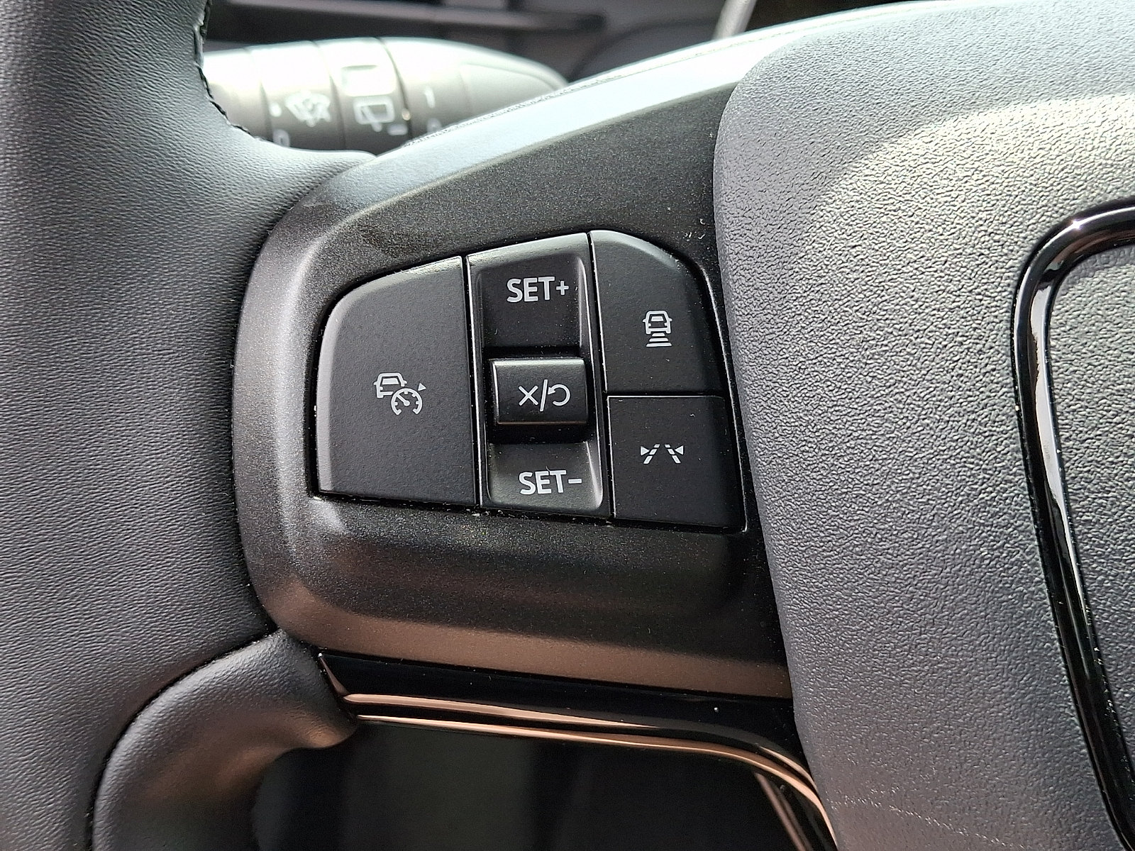 Certified 2025 Ford Mustang Mach-E Premium AWD/4WD image 28