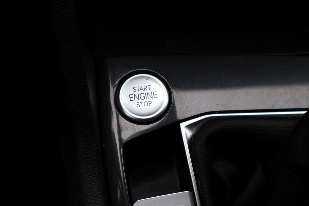Used 2024 Volkswagen Tiguan Wolfsburg Edition FWD image 10