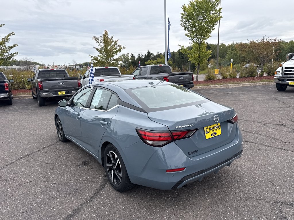 Used 2025 Nissan Sentra SV FWD image 8