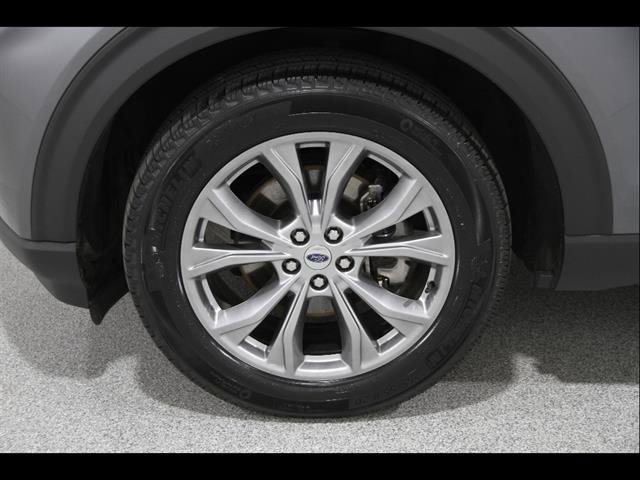 Certified 2024 Ford Explorer XLT w/ Equipment Group 202A AWD/4WD image 23