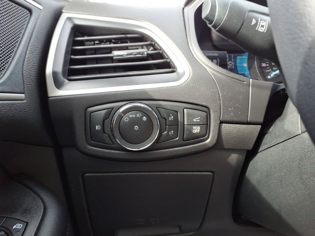 Certified 2024 Ford Edge SEL w/ Convenience Package AWD/4WD image 15