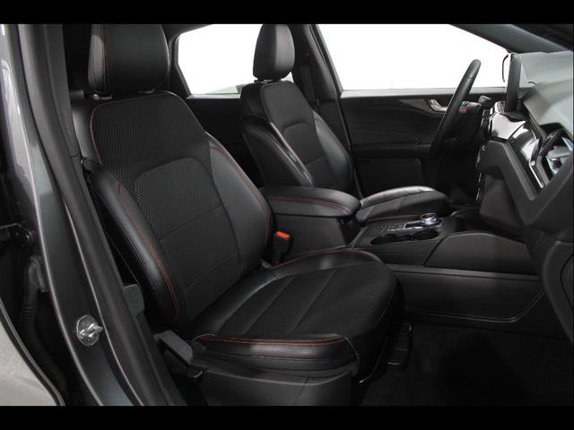 Certified 2025 Ford Escape ST-Line AWD/4WD image 16