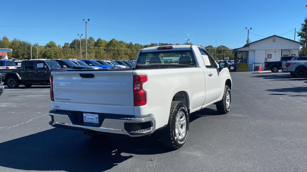 Used 2022 Chevrolet Silverado 1500 W/T RWD image 5