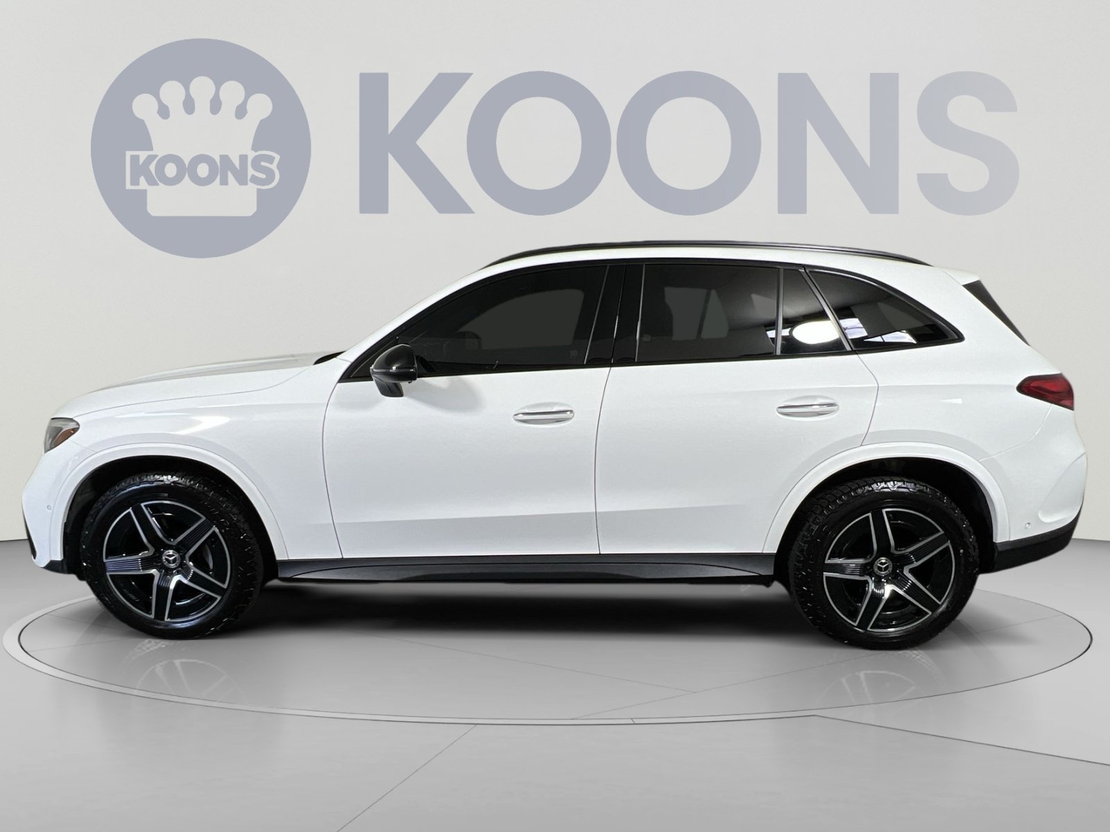 Used 2024 Mercedes-Benz GLC 300 4MATIC image 7