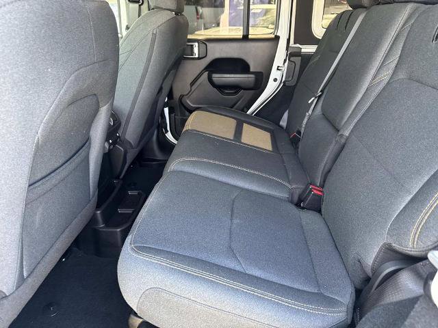 Used 2024 Jeep Wrangler Unlimited AWD/4WD image 14