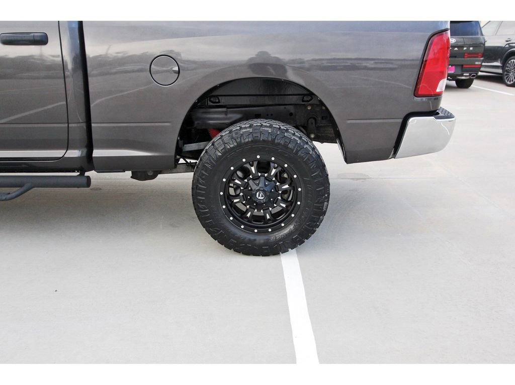 Used 2018 RAM 2500 Tradesman w/ Chrome Appearance Group image 31