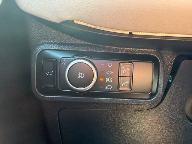 Certified 2025 Ford Explorer Platinum w/ Ultimate Package AWD/4WD image 18