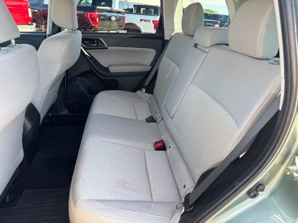 Used 2018 Subaru Forester 2.5i Premium w/ All-Weather Package AWD/4WD image 9