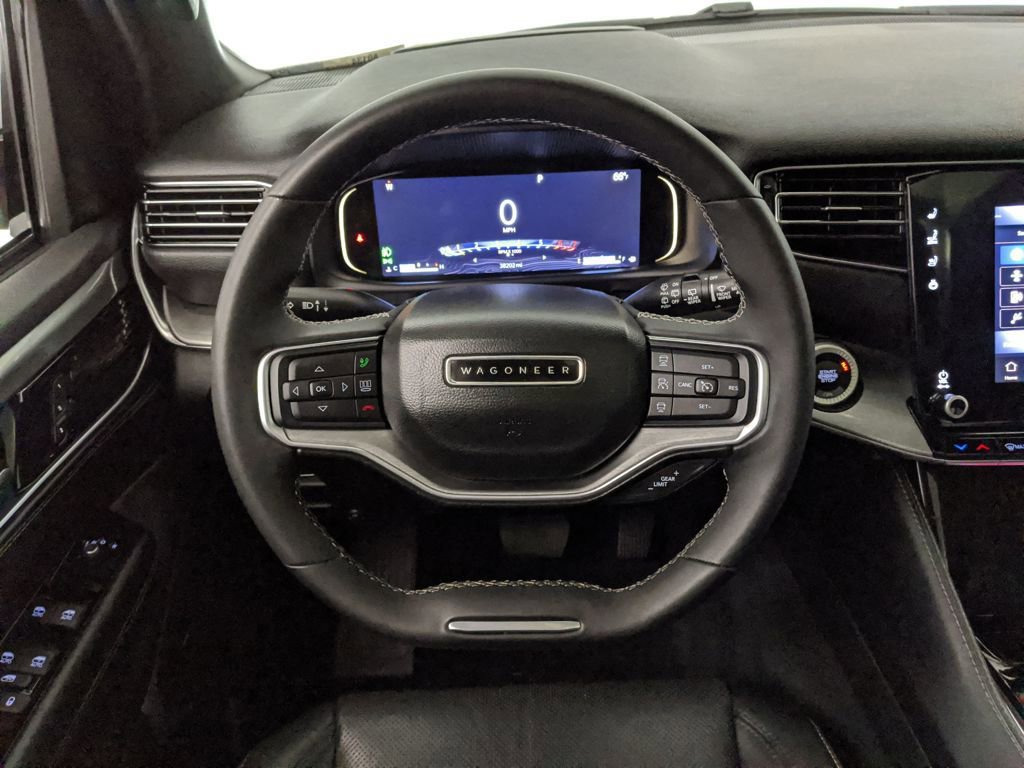 Used 2022 Jeep Wagoneer Series III image 17