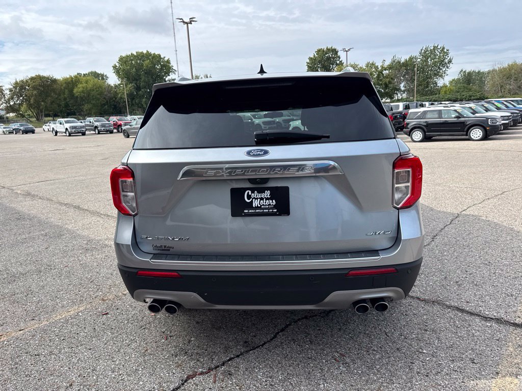 Certified 2022 Ford Explorer Platinum w/ Equipment Group 601A AWD/4WD image 4
