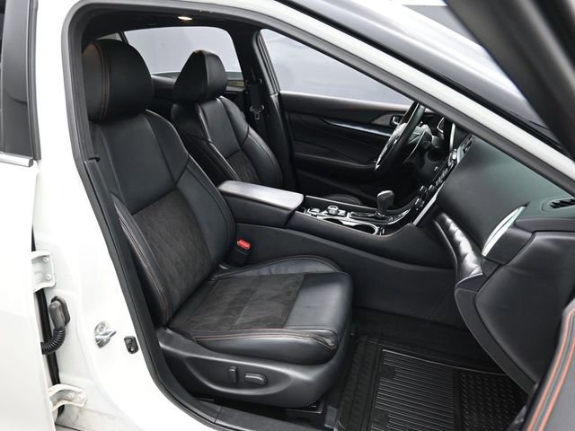 Used 2023 Nissan Maxima SR w/ Sport Mat Group image 28